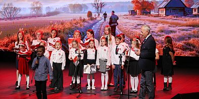 Rodzinny Śpiewnik Patriotyczny w polickim MOK [foto]-20180