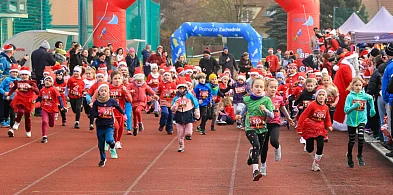 W XIII Biegu Mikołajkowym w Policach rywalizowały dzieci i młodzież-20550