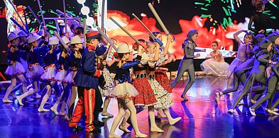 „Dziadek do orzechów” zachwycił Police. Magia baletu na scenie MOK-20787