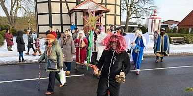 Kolędnicy w Niekłończycy. Dawna tradycja wraca-21004