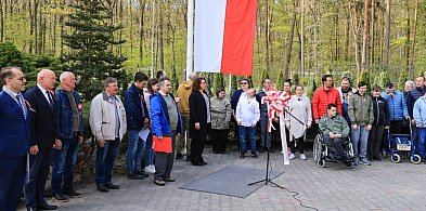 Uroczyste podniesienie flagi w PSONI Police z okazji świąt majowych
