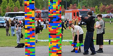 Festyn w SP 8 w Policach: 40-lecie szkoły i Dzień Dziecka