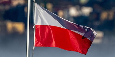 Flagę RP na Święto Niepodległości może wywiesić każdy obywatel, ale zgodnie...-20185