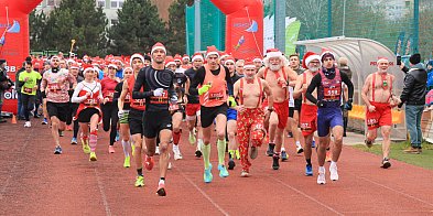 Ponad 700 uczestników na starcie XIII Biegu Mikołajkowego w Policach-20562