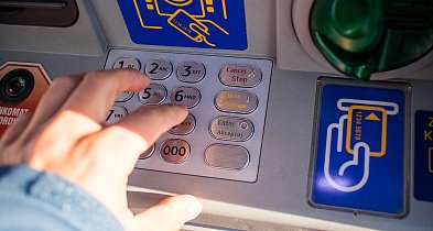 Duże zmiany w wypłacaniu gotówki. Bankomaty odchodzą do przeszłości-20494