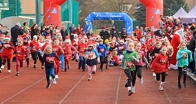 W XIII Biegu Mikołajkowym w Policach rywalizowały dzieci i młodzież-20550
