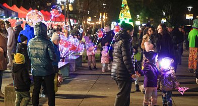 Świąteczna atmosfera opanowała Police. Ruszył Jarmark Bożonarodzeniowy-20769