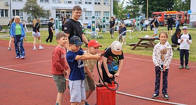 Festyn z okazji Dnia Dziecka w Zespole Szkół im. Łukasiewicza w Policach