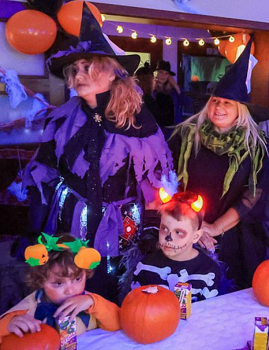 Strasznie Fajne Halloween w Uniemyślu! Dzieci bawiły się doskonale [foto]-19971