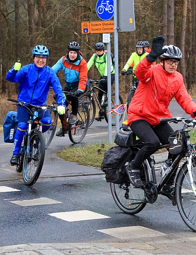 Rowerzyści powitali Nowy Rok rajdem nad Jezioro Świdwie. Trasa przez trzy gminy-20947