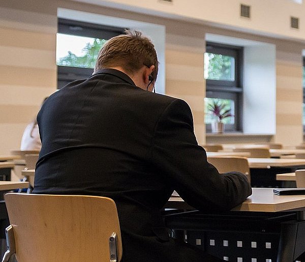 Zmiany w przepisach o wynagrodzeniach. Zapłacą za gotowość do pracy-20129