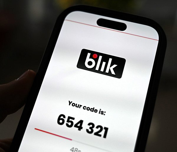 Codzienny przelew BLIK do znajomego? Skarbówka może to sprawdzać-20176