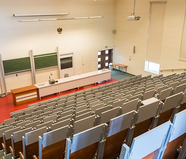 Uczelnie przeżywają oblężenie. Ten kierunek przyciąga tłumy-20405