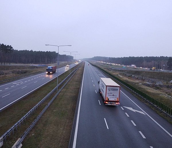 Lipiec przyniesie nowy obowiązek. Kierowcy będą musieli to mieć-21098