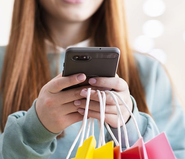 Zalando i Temu podpadły urzędowi. Klienci byli wprowadzani w błąd-21112