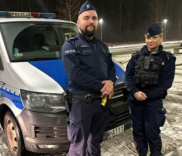 Policyjna interwencja w Szczecinie uratowała życie 16-latki-21130