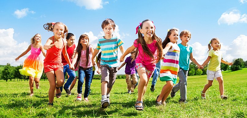 Dlaczego zniknęli Brajanowie i Dżesiki? Imiona, moda i społeczne znaczenia...