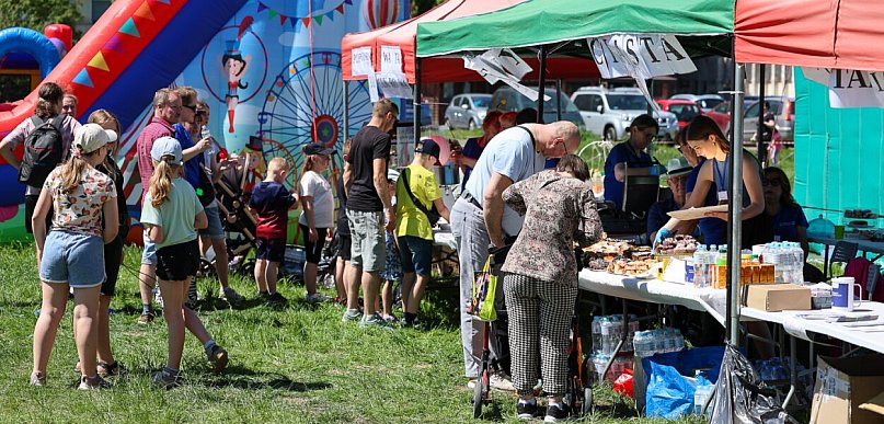Festyn „Ciesz się zdrowiem” - Police dla hospicjum