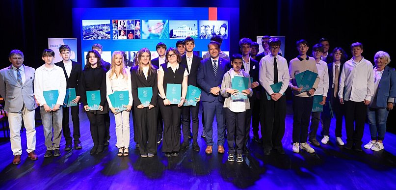 Nagrody dla laureatów konkursów przedmiotowych w gminie Police