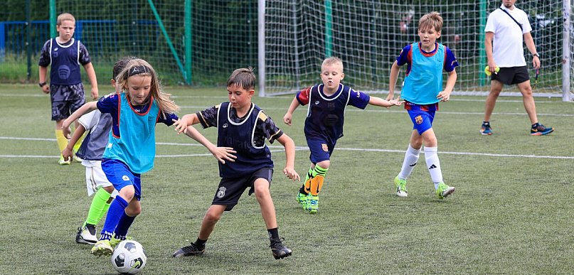 Dębostrów triumfuje w Wkrzańskim Turnieju Piłki Nożnej