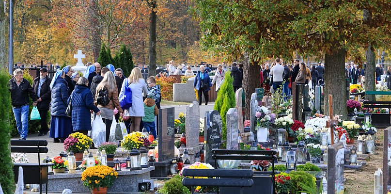 Wszystkich Świętych na polickim cmentarzu [foto] - 20087