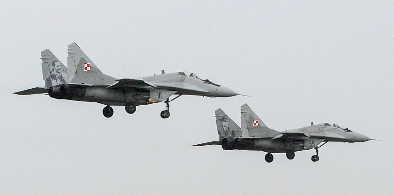 Planowe loty naddźwiękowe. Możliwy grom dźwiękowy. Wojsko uspokaja