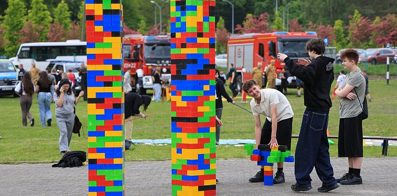 Festyn w SP 8 w Policach: 40-lecie szkoły i Dzień Dziecka