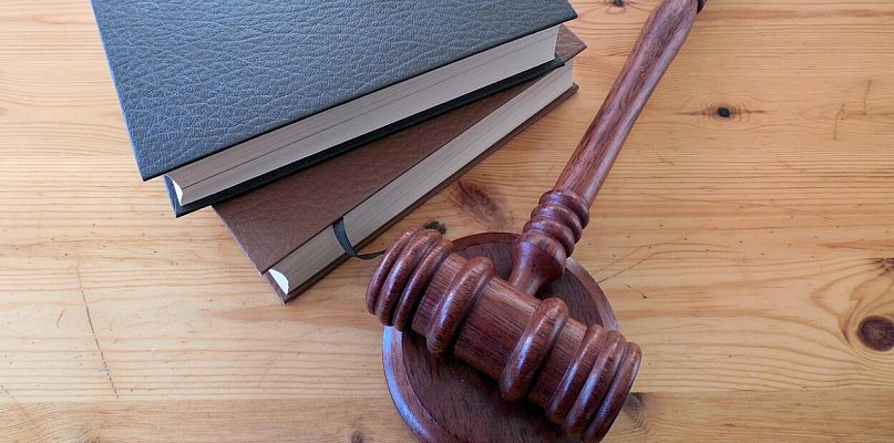 46-latek pobił 15-latka w Policach. Jest akt oskarżenia