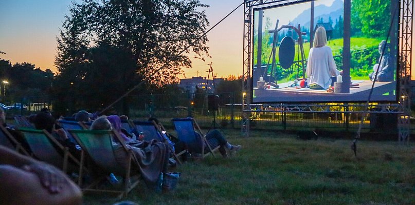 Letnie kino pod gwiazdami w Policach. Pierwszy seans już w czerwcu