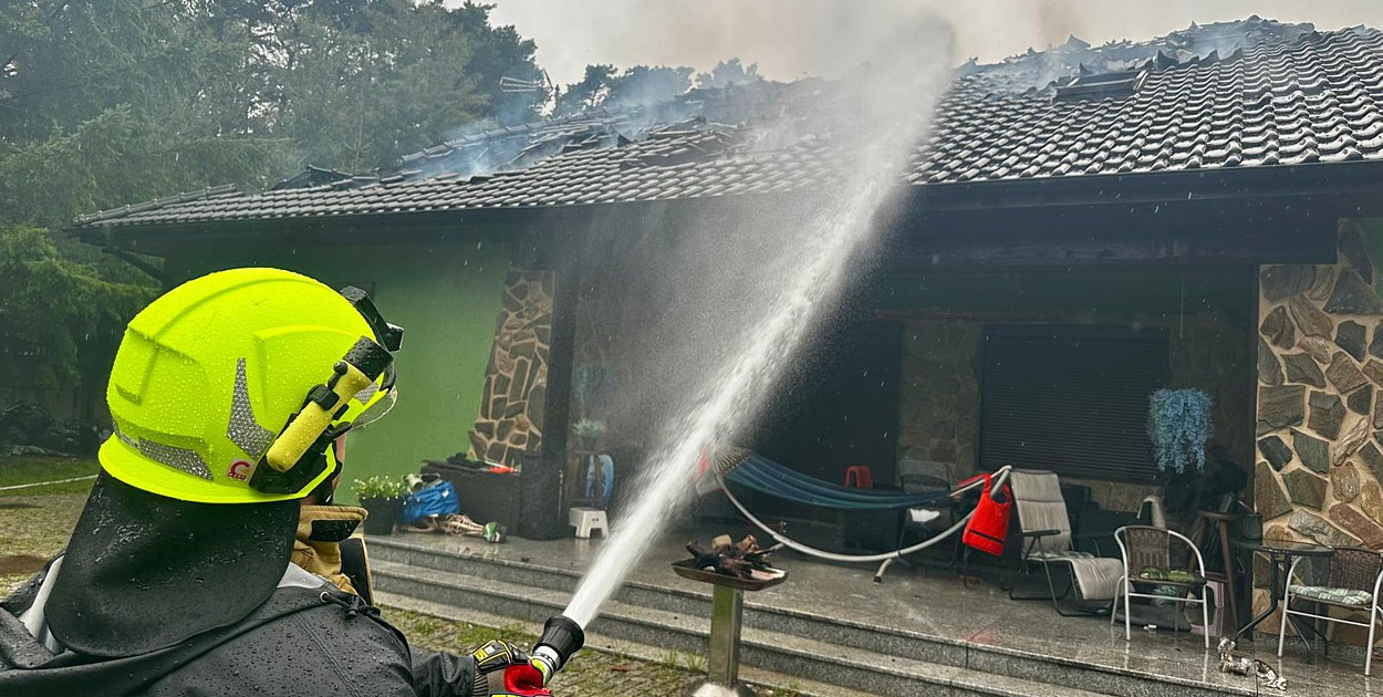 Pożar domu w Tanowie – jedna osoba ranna