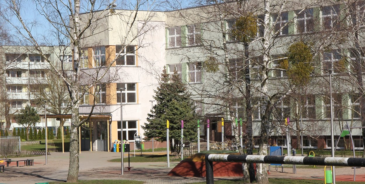 Odwołane zajęcia w szkołach w Policach. Powodem gołoledź