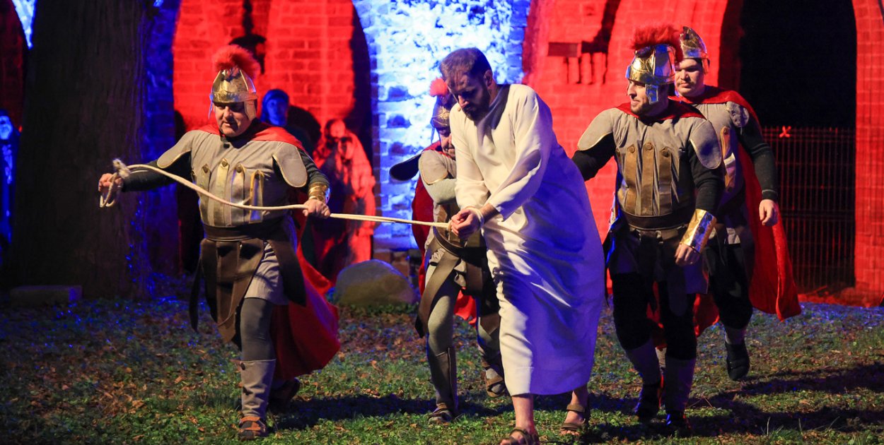 Ruiny klasztoru w Policach-Jasienicy sceną wyjątkowego widowiska