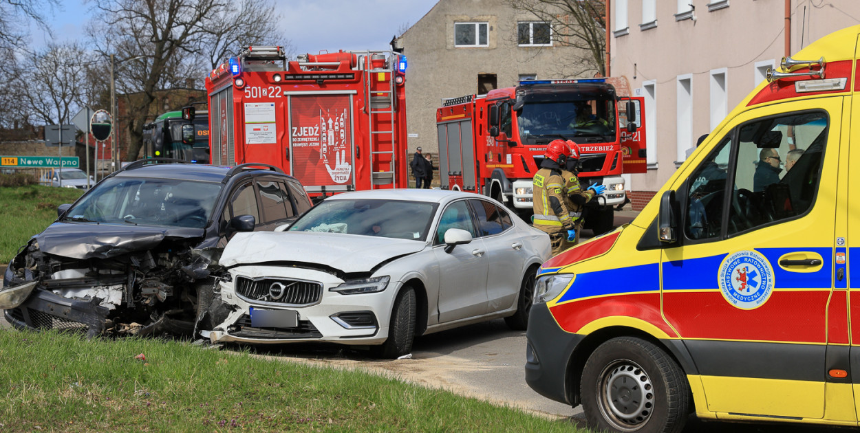 Zderzenie dwóch aut w Policach-Jasienicy