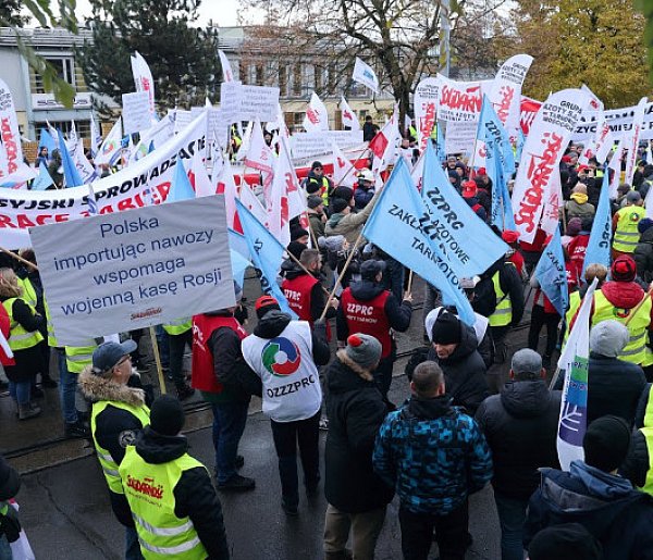 Protest pracowników Grupy Azoty Police w Szczecinie